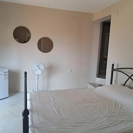 Vila Galeria Pestani *